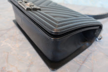 將圖片載入圖庫檢視器 CＨANEL/シャネル ボーイシャネルチェーンショルダーバッグ キャビアスキン ブラック/シルバー金具 ショルダーバッグ 800080039
