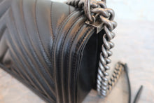 將圖片載入圖庫檢視器 CＨANEL/シャネル ボーイシャネルチェーンショルダーバッグ キャビアスキン ブラック/シルバー金具 ショルダーバッグ 800080039
