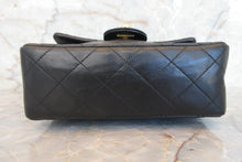 将图片加载到图库查看器，CHANEL/香奈儿 迷你CF 单盖 链条包 羊皮 Black/Gold hadware(黑色/金色金属) 肩背包 700060218
