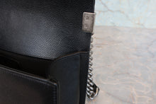 將圖片載入圖庫檢視器 CＨANEL/シャネル ボーイシャネルチェーンショルダーバッグ キャビアスキン ブラック/シルバー金具 ショルダーバッグ 800080039
