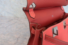 将图片加载到图库查看器，HERMES JYPSIERE 28 Clemence leather Rose jaipur/Sanguine T刻印 Shoulder bag 800070004
