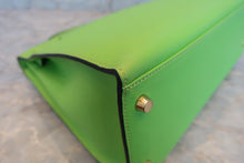 Load image into Gallery viewer, HERMES KELLY 32 Gulliver leather Apple green  ○Y Engraving Shoulder bag 600120154
