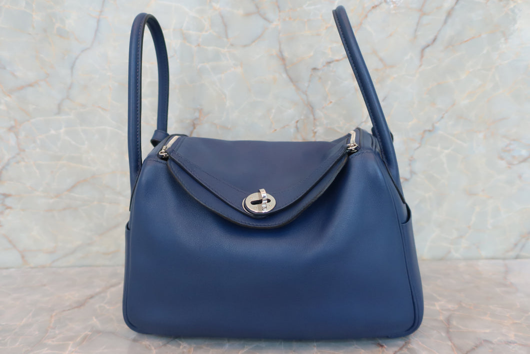 HERMES LINDY 26 Swift leather Blue saphir X Engraving Shoulder bag 600070020