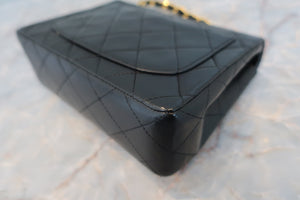 CHANEL Mini Matelasse single flap chain shoulder bag Lambskin Black/Gold hadware Shoulder bag 600040186