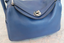 Load image into Gallery viewer, HERMES LINDY 26 Swift leather Blue saphir X Engraving Shoulder bag 600070020
