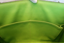 Load image into Gallery viewer, HERMES KELLY 32 Gulliver leather Apple green  ○Y Engraving Shoulder bag 600120154
