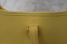 画像をギャラリービューアに読み込む, HERMES／エルメス エブリンTPM トリヨンクレマンス ライム W刻印 ショルダーバッグ 800010038
