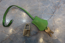 Load image into Gallery viewer, HERMES KELLY 32 Gulliver leather Apple green  ○Y Engraving Shoulder bag 600120154
