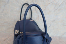 将图片加载到图库查看器，HERMES LINDY 26 Swift leather Blue saphir X刻印 Shoulder bag 600070020
