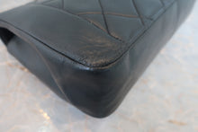 Load image into Gallery viewer, CHANEL  Diana matelasse chain shoulder bag Lambskin Black/Gold hadware Shoulder bag 800020192
