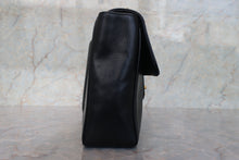 画像をギャラリービューアに読み込む, CHANEL/シャネル マドモアゼルチェーンショルダーバッグ キャビアスキン ブラック/ゴールド金具 ショルダーバッグ 800010033
