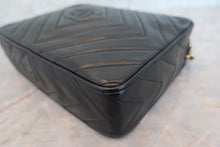 将图片加载到图库查看器，CHANEL/香奈儿 经典双C 流苏 链条包 羊皮 Black/Gold hadware(黑色/金色金属) 肩背包 700100203
