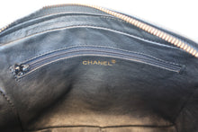 Load image into Gallery viewer, CHANEL Matelasse fringe chain shoulder bag Lambskin Black/Gold hadware Shoulder bag 800080142
