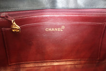 Load image into Gallery viewer, CHANEL  Diana matelasse chain shoulder bag Lambskin Black/Gold hadware Shoulder bag 800020192
