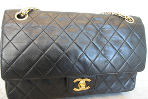 CHANEL Matelasse chain shoulder bag Lambskin Black/Gold hadware Shoulder bag 700060177