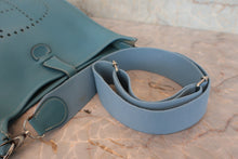Load image into Gallery viewer, HERMES EVELYNE 3GM Clemence leather Blue jean □L Engraving Shoulder bag 800050109
