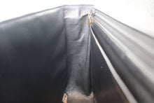 画像をギャラリービューアに読み込む, CHANEL/シャネル マドモアゼルチェーンショルダーバッグ キャビアスキン ブラック/ゴールド金具 ショルダーバッグ 800010033
