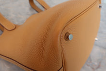 Load image into Gallery viewer, HERMES PICOTIN LOCK PM Clemence leather Natural sable □R Engraving Hand bag 800080179
