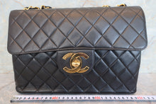 将图片加载到图库查看器，CHANEL/香奈儿 中号CF 单盖包 链条包 羊皮 Black/Gold hadware(黑色/金色金属) 肩背包 700100206
