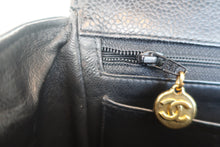 画像をギャラリービューアに読み込む, CHANEL/シャネル マドモアゼルチェーンショルダーバッグ キャビアスキン ブラック/ゴールド金具 ショルダーバッグ 800010033
