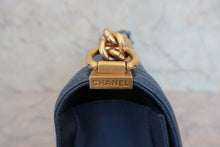 将图片加载到图库查看器，CHANEL/香奈儿 Leboy 链条包 荔枝皮 Blue/Gold hadware(蓝色/金色金属) 肩背包 800020194
