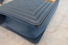 将图片加载到图库查看器，CHANEL/香奈儿 Leboy 链条包 荔枝皮 Blue/Gold hadware(蓝色/金色金属) 肩背包 800020194
