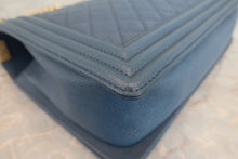 将图片加载到图库查看器，CHANEL/香奈儿 Leboy 链条包 荔枝皮 Blue/Gold hadware(蓝色/金色金属) 肩背包 800020194
