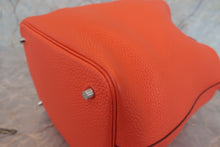 Load image into Gallery viewer, HERMES PICOTIN LOCK Eclat MM Clemence leather/Swift leather Orange poppy/Bordeaux A Engraving Hand bag 700070078
