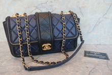 画像をギャラリービューアに読み込む, CHANEL/シャネル マトラッセチェーンショルダーバッグ ラムスキン ブラック/ネイビー/ゴールド金具 ショルダーバッグ 700080117
