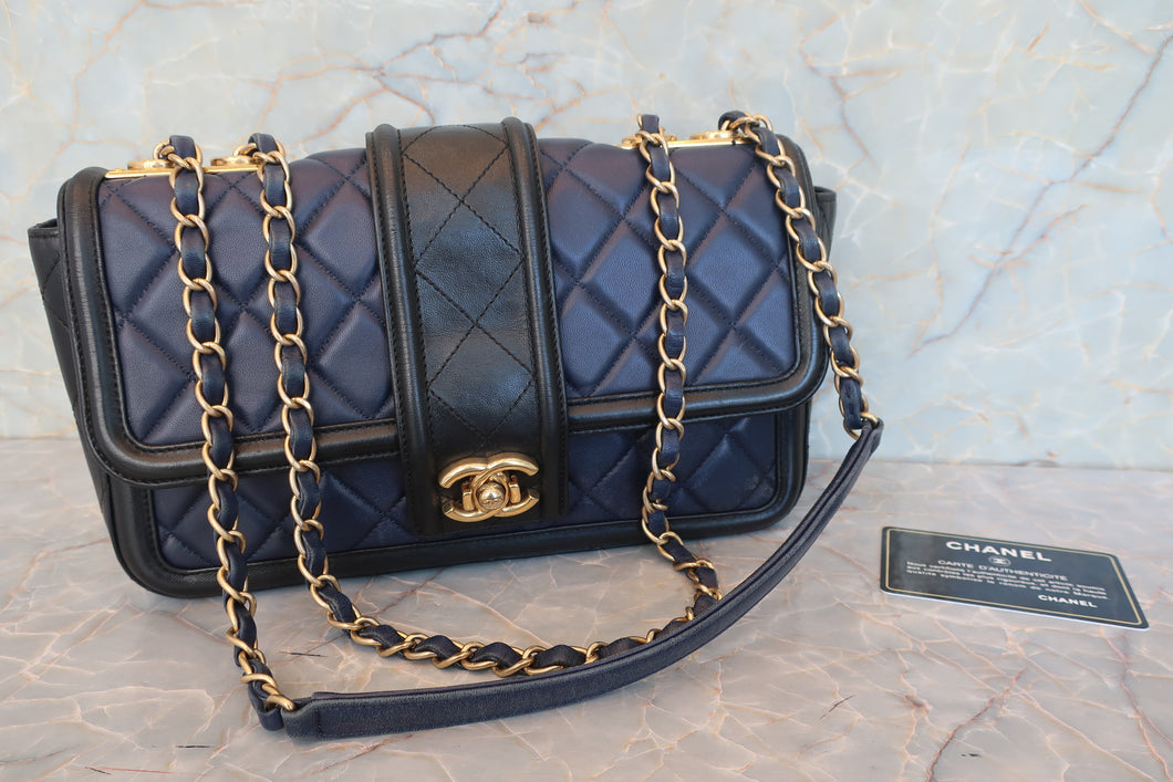 CHANEL/シャネル マトラッセチェーンショルダーバッグ ラムスキン ブラック/ネイビー/ゴールド金具 ショルダーバッグ 700080117