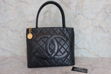 画像をギャラリービューアに読み込む, CHANEL/シャネル 復刻トート ラムスキン ブラック/ゴールド金具 トートバッグ 800060214
