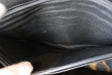 将图片加载到图库查看器，CHANEL/香奈儿 中号CF 单盖包 链条包 羊皮 Black/Gold hadware(黑色/金色金属) 肩背包 700100206
