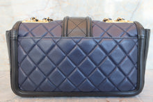 画像をギャラリービューアに読み込む, CHANEL/シャネル マトラッセチェーンショルダーバッグ ラムスキン ブラック/ネイビー/ゴールド金具 ショルダーバッグ 700080117
