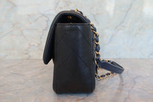 画像をギャラリービューアに読み込む, CHANEL/シャネル マトラッセチェーンショルダーバッグ ラムスキン ブラック/ネイビー/ゴールド金具 ショルダーバッグ 700080117

