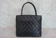画像をギャラリービューアに読み込む, CHANEL/シャネル 復刻トート ラムスキン ブラック/ゴールド金具 トートバッグ 800060214
