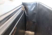 将图片加载到图库查看器，CHANEL/香奈儿 中号CF 单盖包 链条包 羊皮 Black/Gold hadware(黑色/金色金属) 肩背包 700100206
