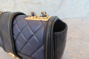 CHANEL/シャネル マトラッセチェーンショルダーバッグ ラムスキン ブラック/ネイビー/ゴールド金具 ショルダーバッグ 700080117