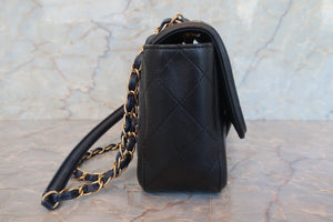 CHANEL/シャネル マトラッセチェーンショルダーバッグ ラムスキン ブラック/ネイビー/ゴールド金具 ショルダーバッグ 700080117