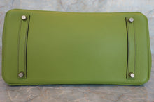 Load image into Gallery viewer, HERMES BIRKIN 35 Togo leather Anis green □H Engraving Hand bag 600060002
