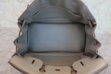 Load image into Gallery viewer, HERMES BIRKIN 30 Clemence leather Gris perle（Pearl gray）  □O Engraving Hand bag 800010226
