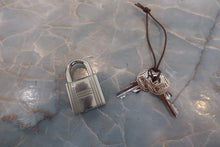 Load image into Gallery viewer, HERMES PICOTIN LOCK PM Clemence leather Blue lin □Q Engraving Hand bag 800080094
