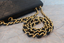 将图片加载到图库查看器，CHANEL/香奈儿 大号CF 单盖 链条包 羊皮 Black/Gold hadware(黑色/金色金属) 肩背包 700100180
