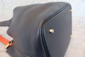 HERMES／エルメス ピコタンロックエクラＭＭ トリヨンクレマンス/ヴォースイフト ブルーニュイ/オレンジポピー X刻印 ハンドバッグ 700070046