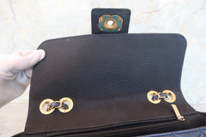 CHANEL/シャネル マトラッセチェーンショルダーバッグ ラムスキン ブラック/ネイビー/ゴールド金具 ショルダーバッグ 700080117