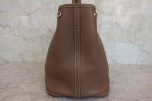 Load image into Gallery viewer, HERMES  GARDEN PARTY PM Negonda leather Etoupe gray T Engraving Tote bag 800050110

