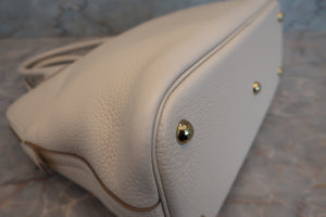 HERMES／BOLIDE 31 Clemence leather Craie A Engraving Shoulder bag 700050277