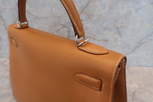 画像をギャラリービューアに読み込む, HERMES／エルメス ケリー32 ボックスカーフ ナチュラル □F刻印 ショルダーバッグ 700050212
