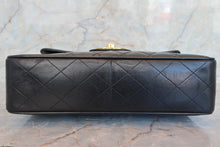 Load image into Gallery viewer, CHANEL Medium Matelasse single flap chain shoulder bag Lambskin Black/Gold hadware Shoulder bag 700040023

