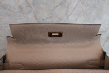 Load image into Gallery viewer, HERMES KELLY 28 Togo leather  Gris tourterelle □L Engraving Shoulder bag 600080132
