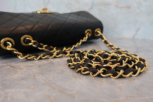 CHANEL/シャネル 中マトラッセシングルフラップチェーンショルダーバッグ ラムスキン ブラック/ゴールド金具 ショルダーバッグ 700040023